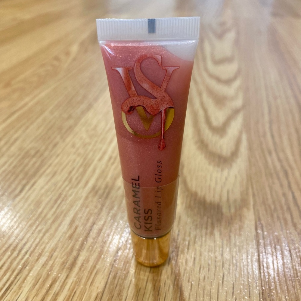 VS🪽 Caramel Kiss 💋 lipgloss NWT! Sealed! Victoria’s Secret lip gloss